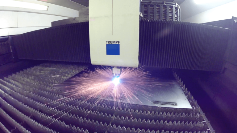 Fiberlaser Firma Lippert Schaltschränke